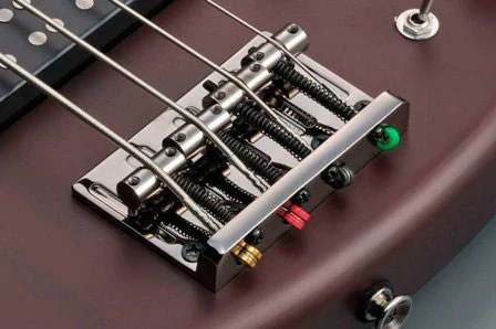 Bajo eléctrico Yamaha TRBX505 TBR 5 cuerdas activo/pasivo color marrón - Imagen 2