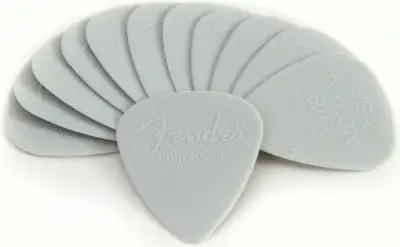 Fender Kit de 12 Plumillas de Nylon .60mm