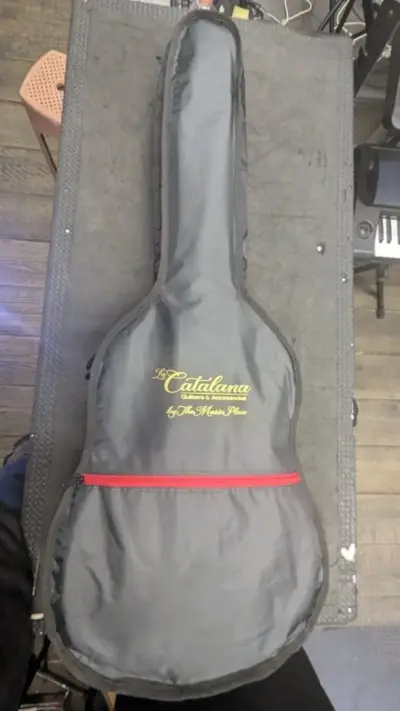 Funda para guitarra acústica estándar La Catalana