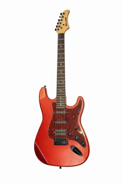 Guitarra eléctrica Bellator tipo Strat SSH SEGST-MRR
