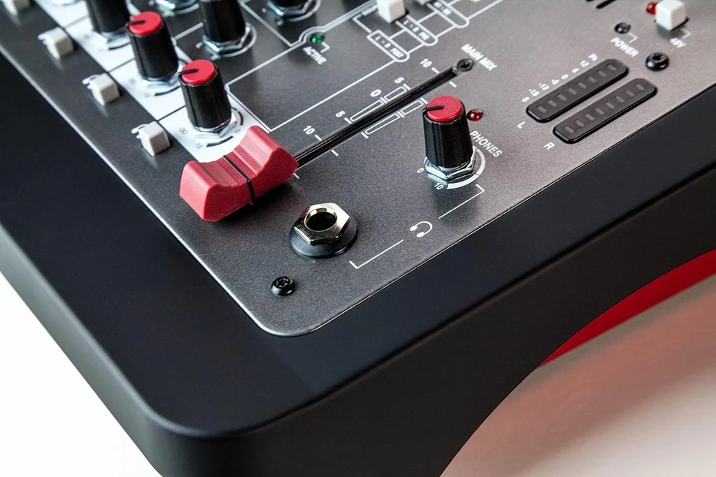 Mezclador analógico compacto con interfaz USB ALLEN & HEATH ZEDI-8 - Imagen 9