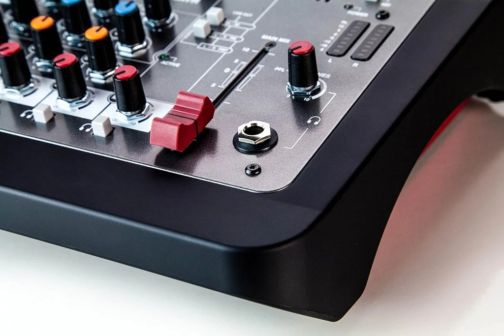 Mezclador analógico compacto con interfaz USB ALLEN & HEATH ZEDI-8 - Imagen 10
