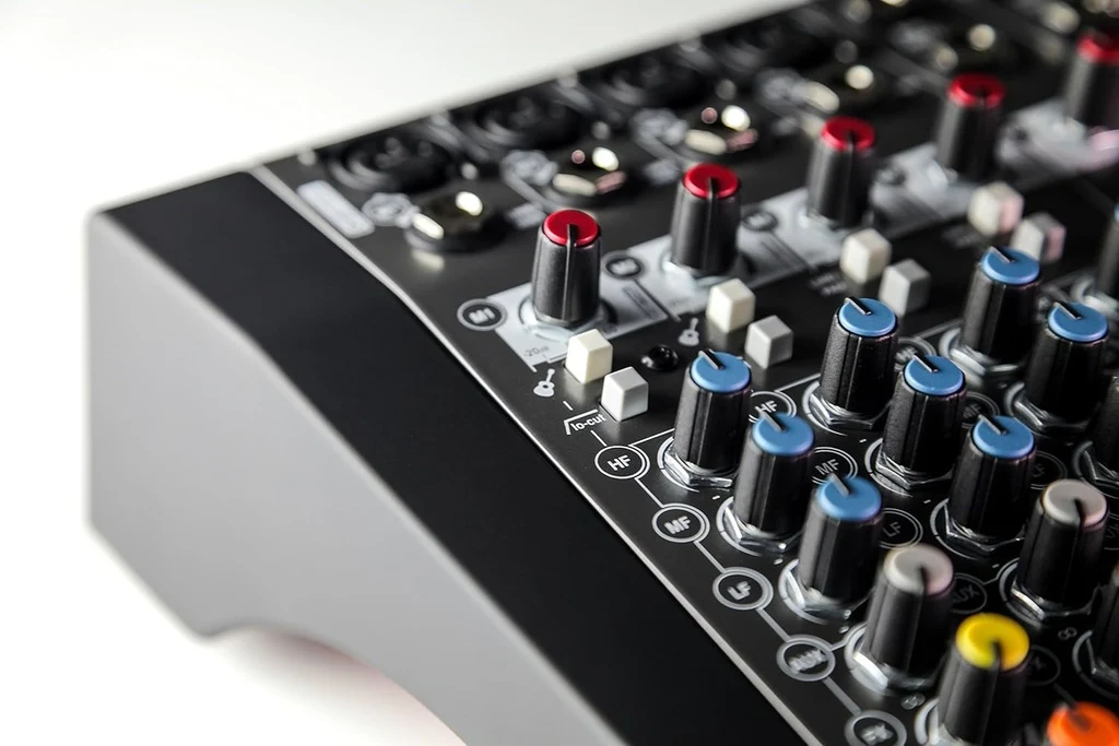 MEZCLADORA DE AUDIO ALLEN & HEATH ZEDI-10FX - Imagen 8