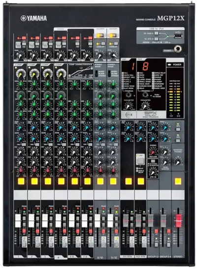 Mezcladora Yamaha MGP12X con Efectos de 12 Canales