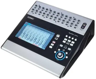 Mezcladora Digital QSC TouchMix-30 Pro de 32 Canales con Pantalla Táctil de 10"