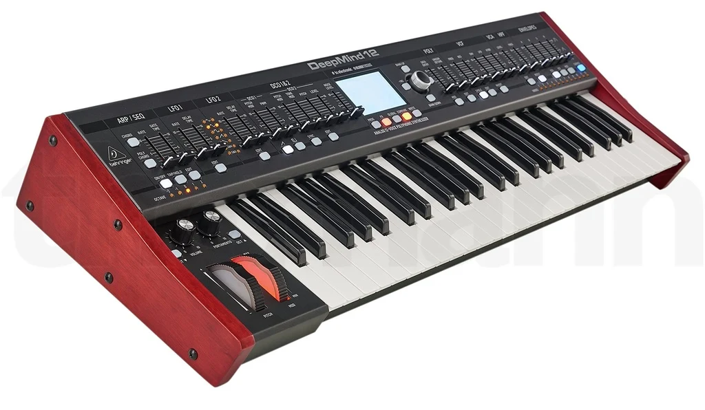 Sintetizador Behringer DeepMind 12 - Imagen 2