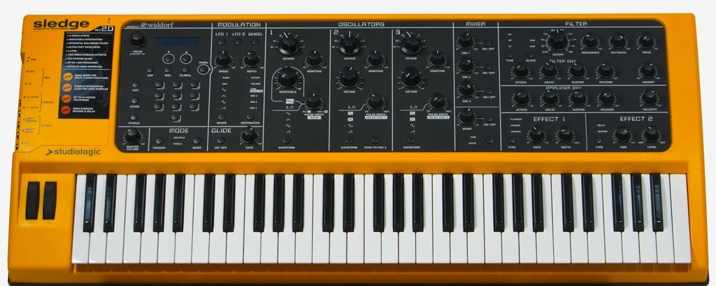 Sintetizador Análogo StudioLogic Sledge 2.0 de 61 Teclas