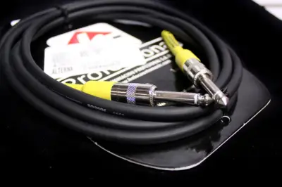 Cable Plug a Plug de 15 Metros para Instrumento SOLCOR