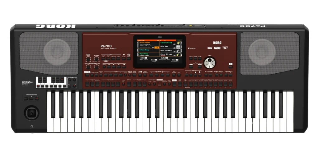Teclado Korg PA700 con 61 Teclas
