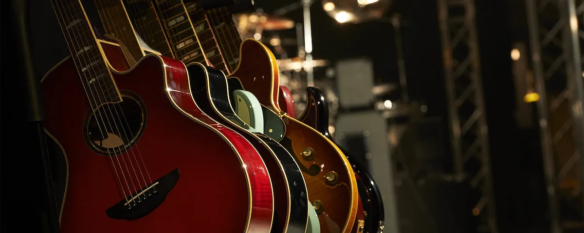 Yamaha APX600 OVS Guitarra Electroacústica Sunburst Derecha - Imagen 2